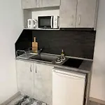 Sun Apartment *